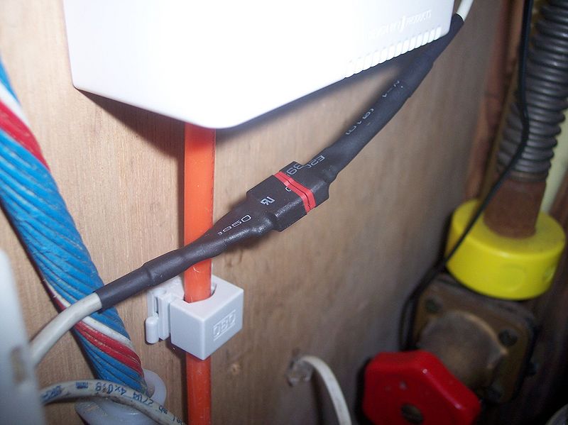 File:Homeplug connectors2.JPG